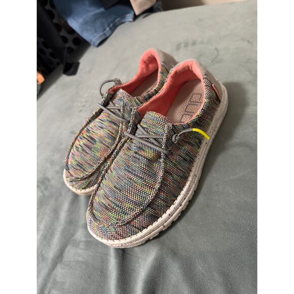 size 8 HeyDude Wendy Sox multicolor shoes - Picture 1 of 6